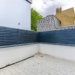 Stylish 1Br 1Ba Private Patio